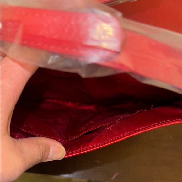 Vera Bradley | Red Disney Shoulder Bag NWT - Picture 6 of 8